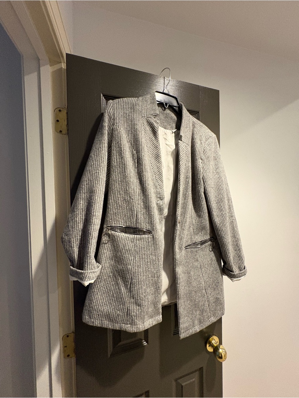 Grey Ribbed Open-Front Women's Blazer with Zip Pockets